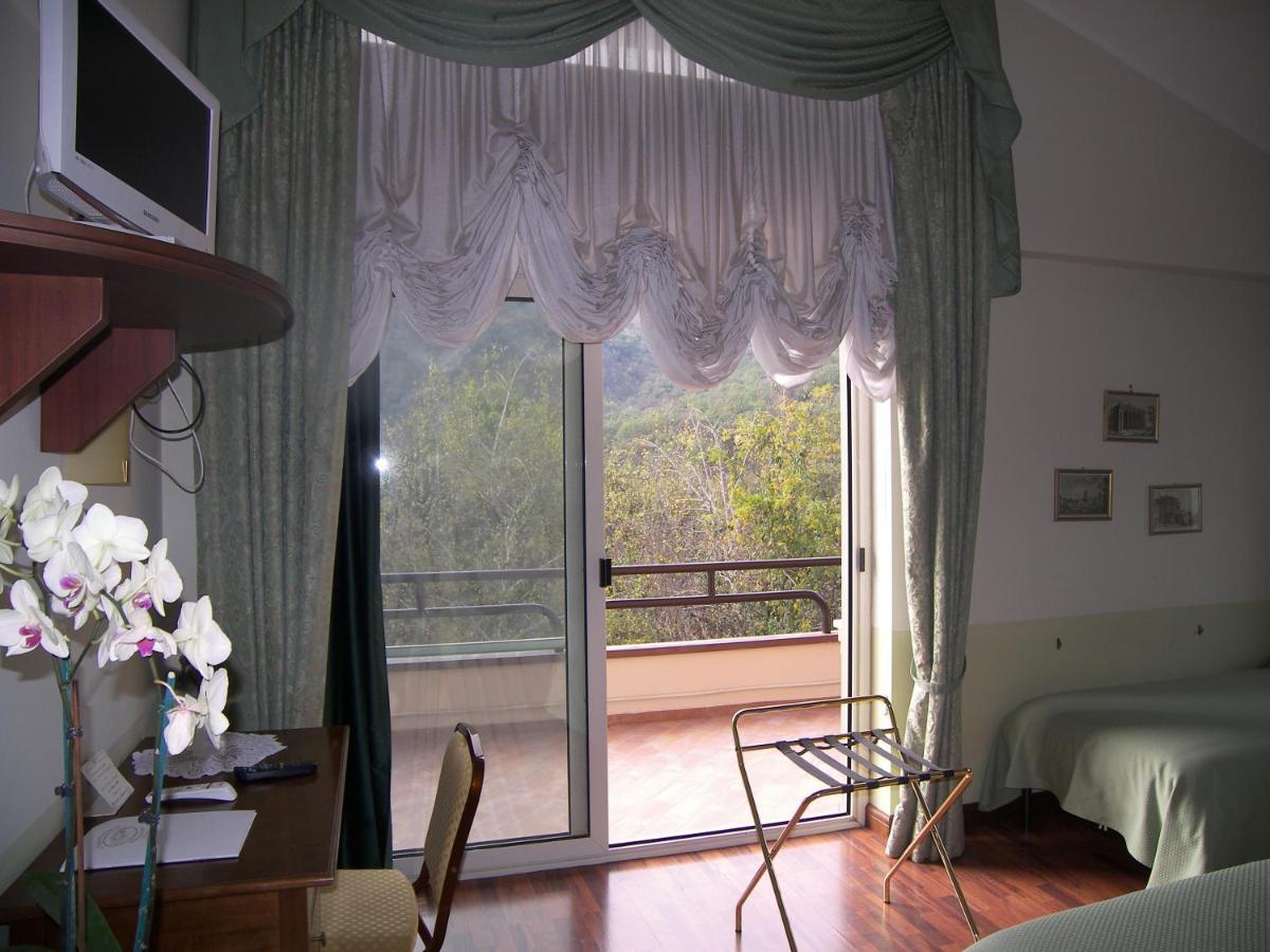 Hotel Des Reves SantʼElia Fiumerapido Kültér fotó